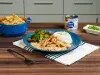 Pollo en Salsa cremosa con Tocineta